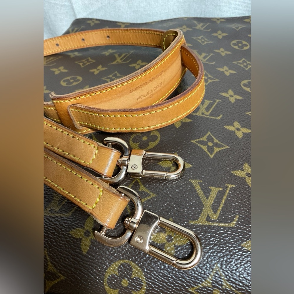 LOUIS VUITTON ✅ AUTHENTIC GM SIZE LOOPING BAG - Picture 10 of 12